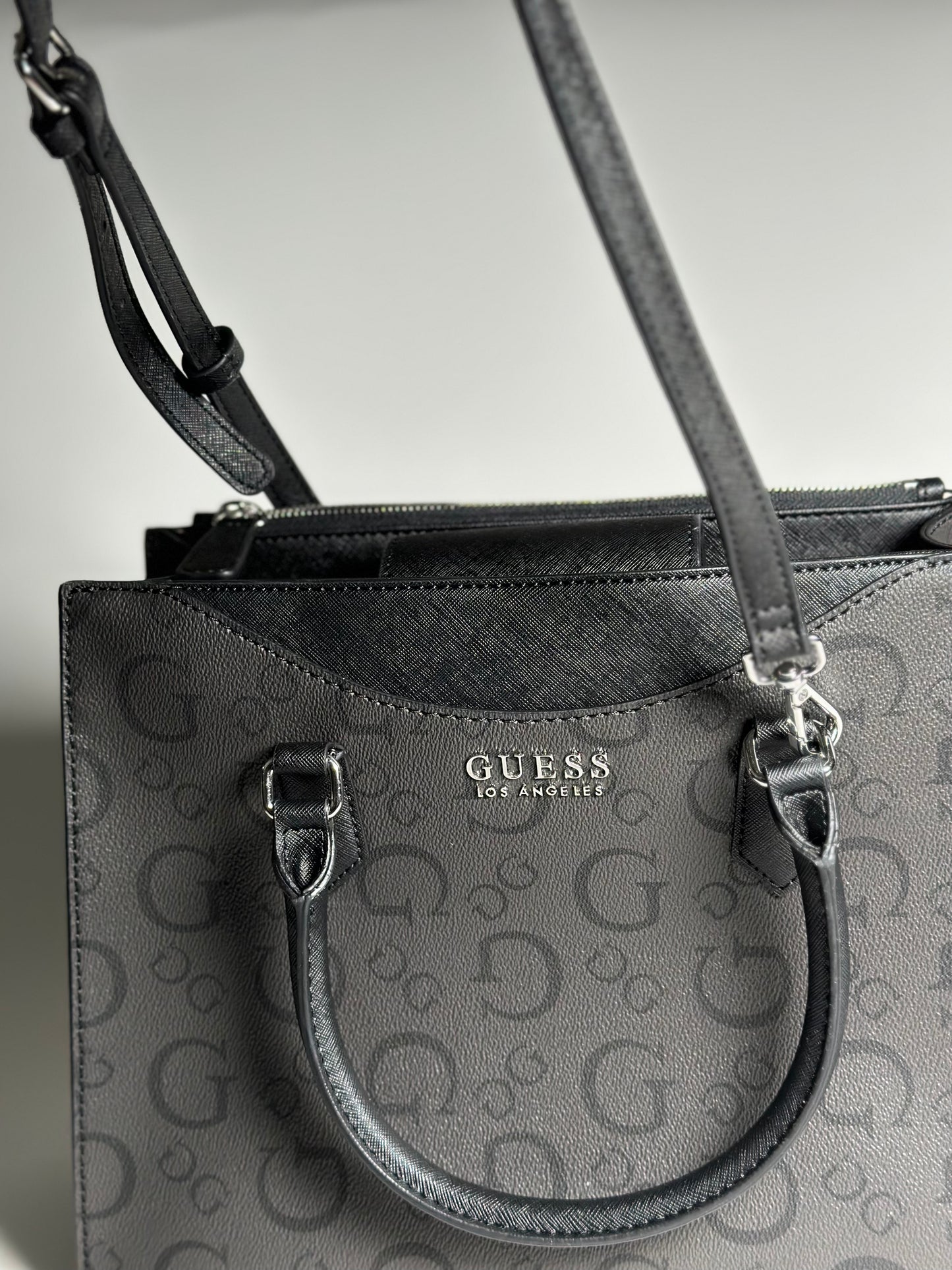 GUESS •Bolso/Crossbody