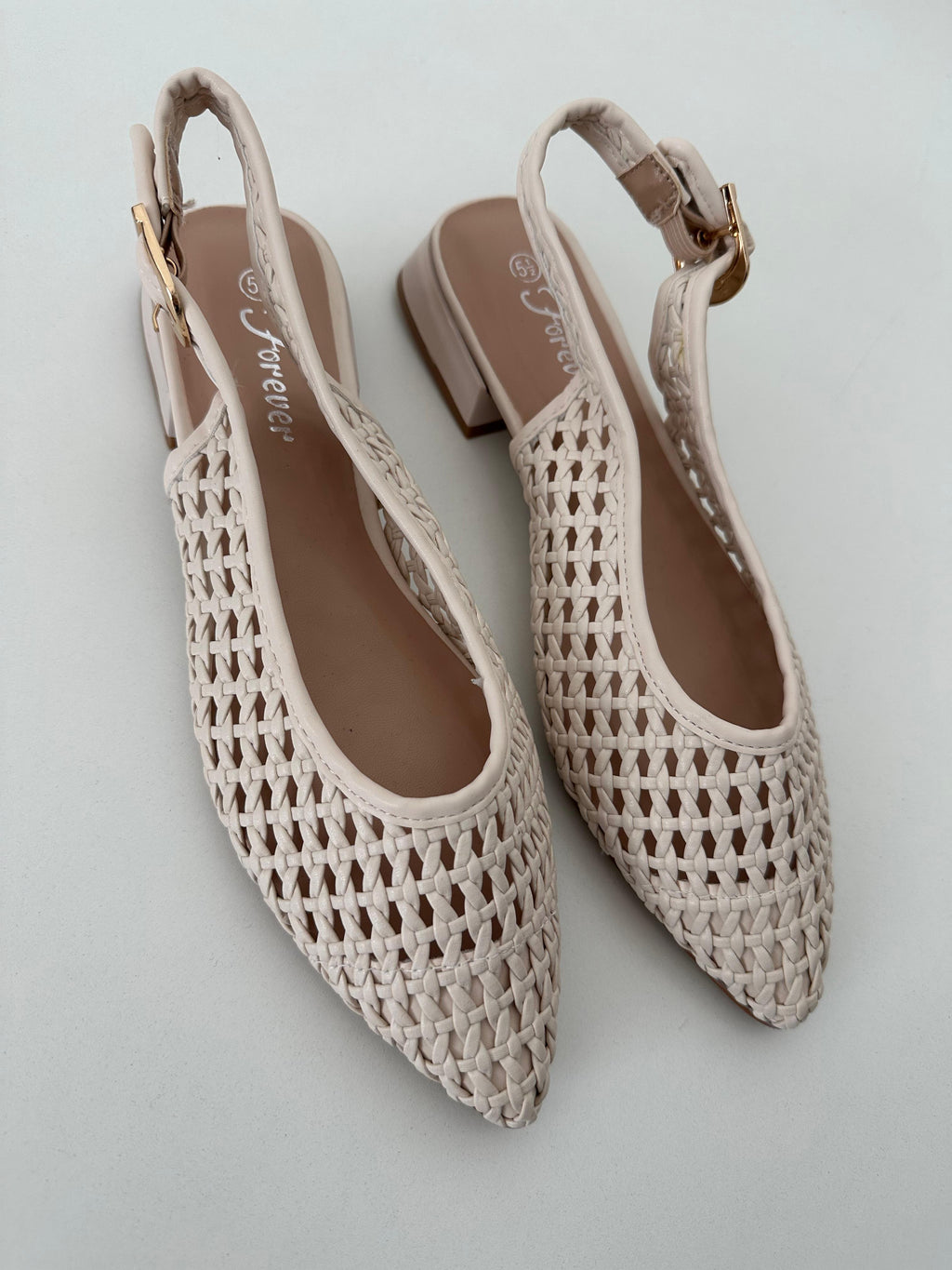 Zapatilla trenzada