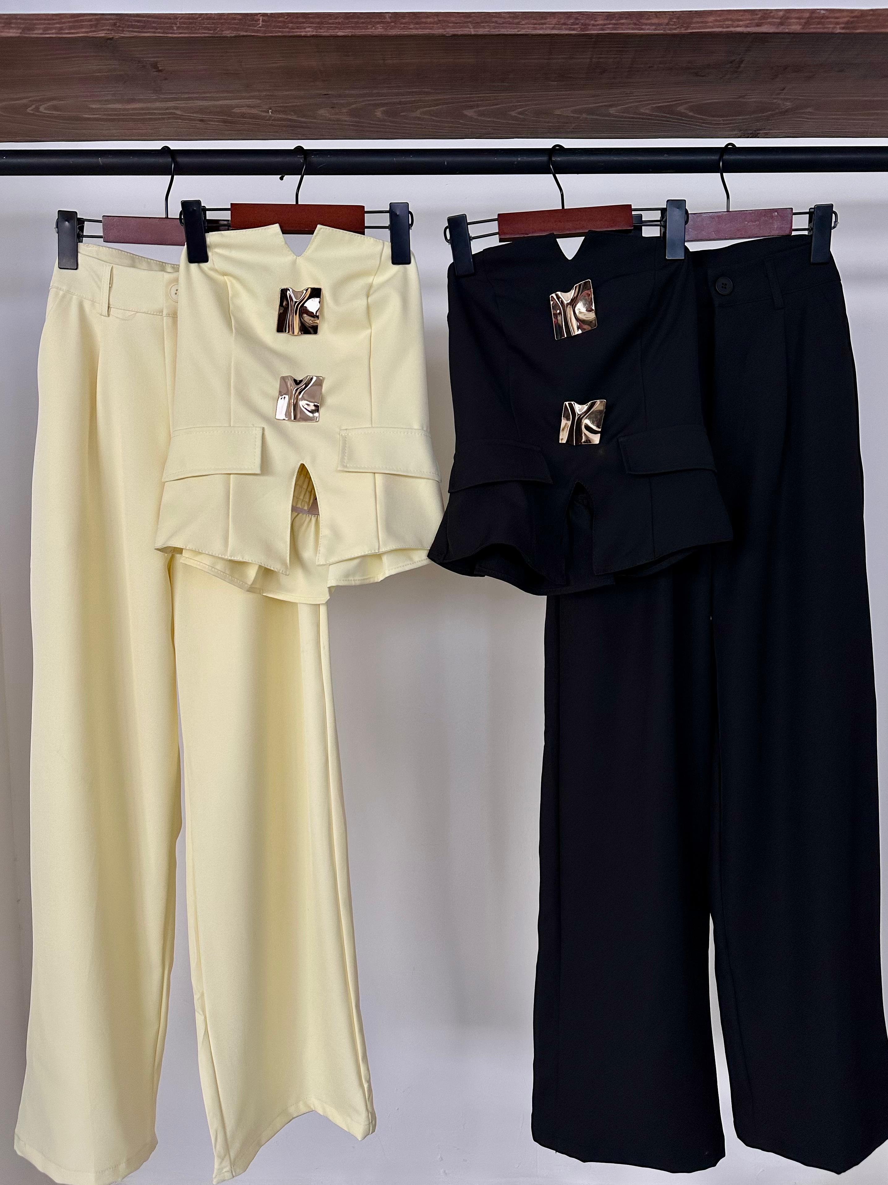 Conjunto strapless botones