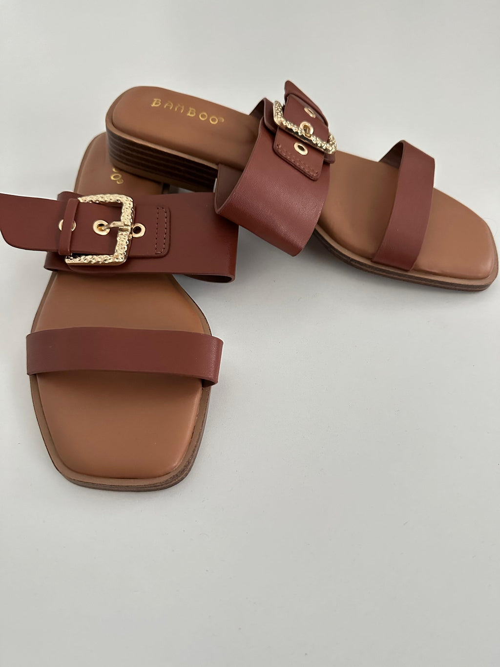 Sandalias broche