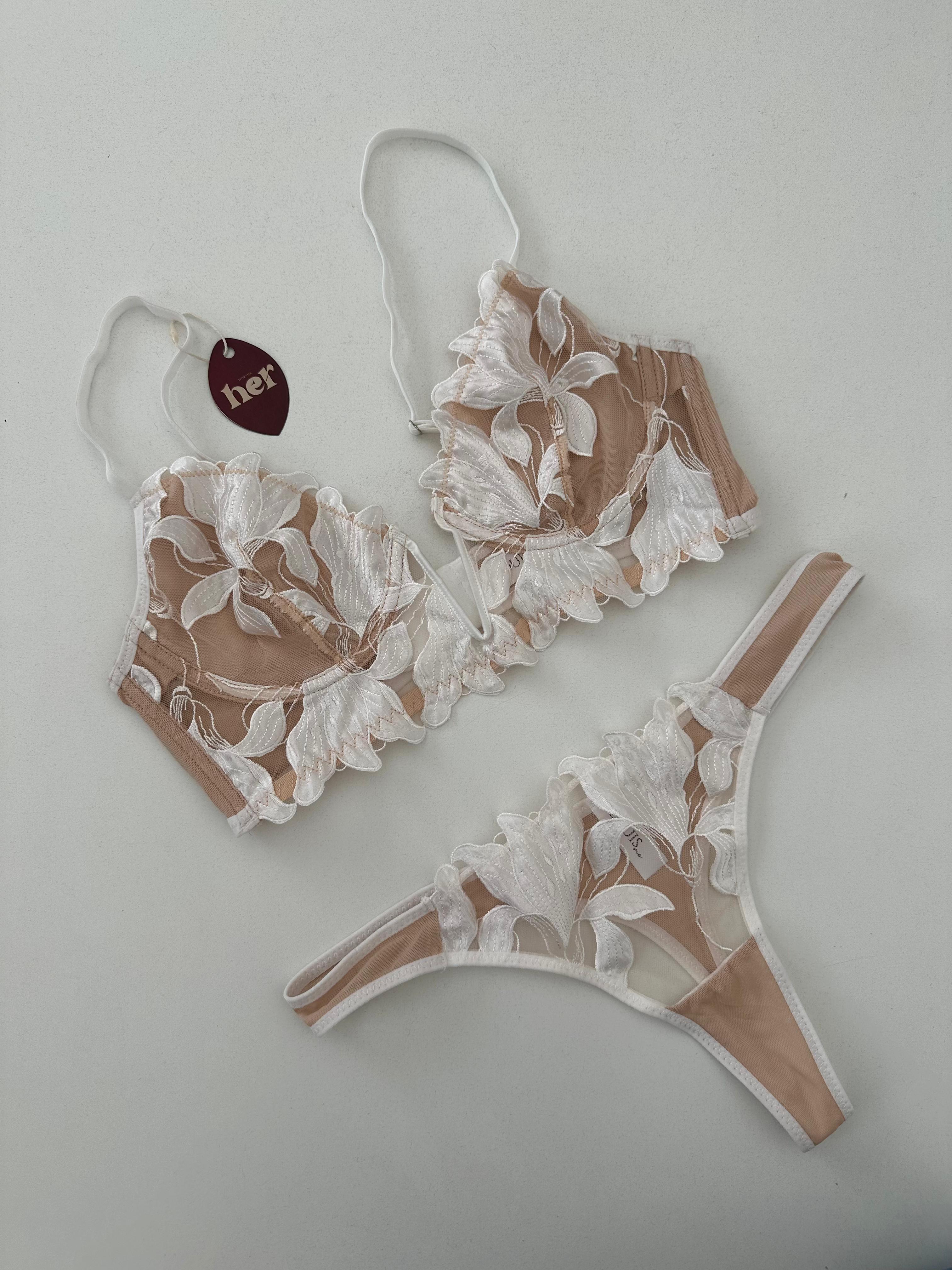 Set mesh con bordado