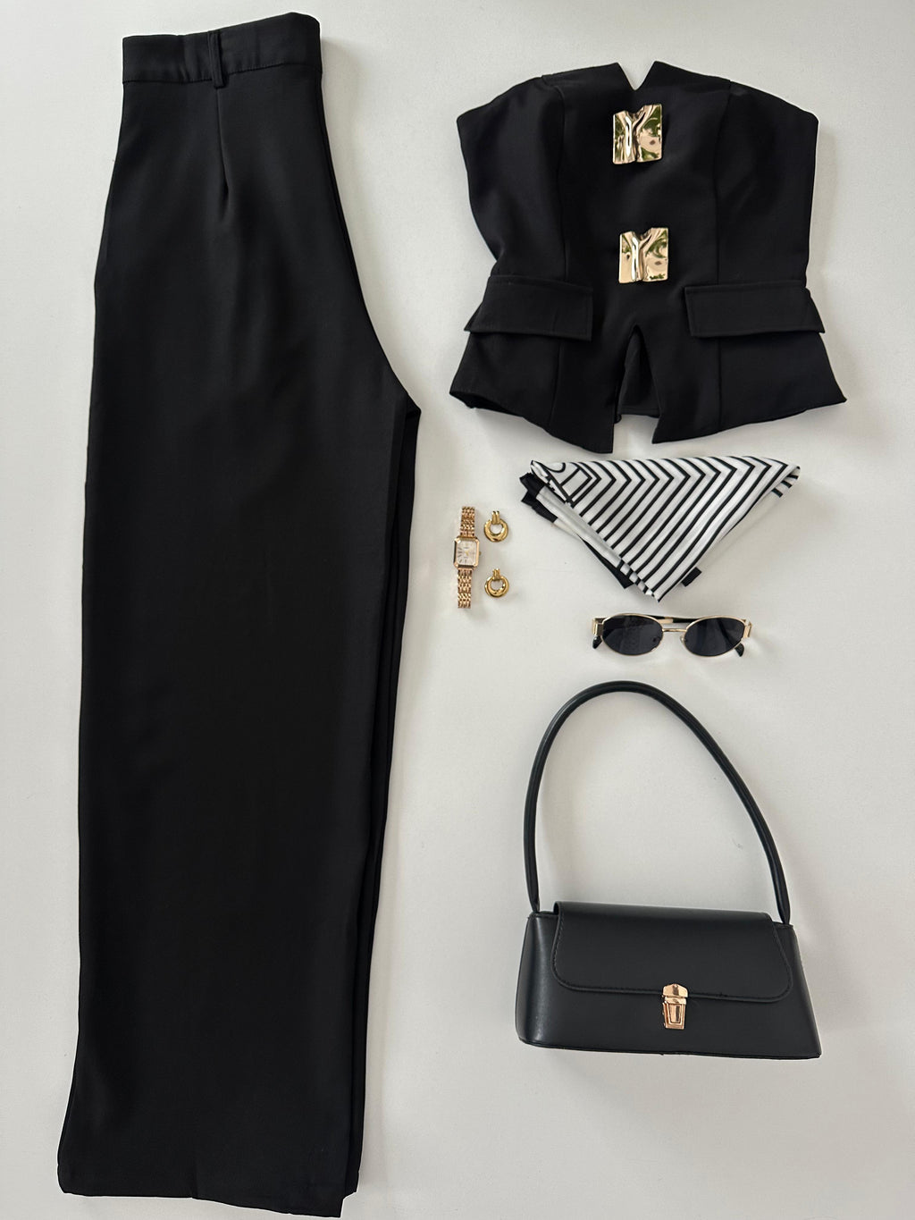 Conjunto strapless botones