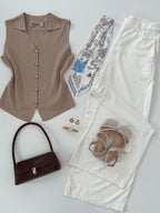Blusa abotonada con mascada