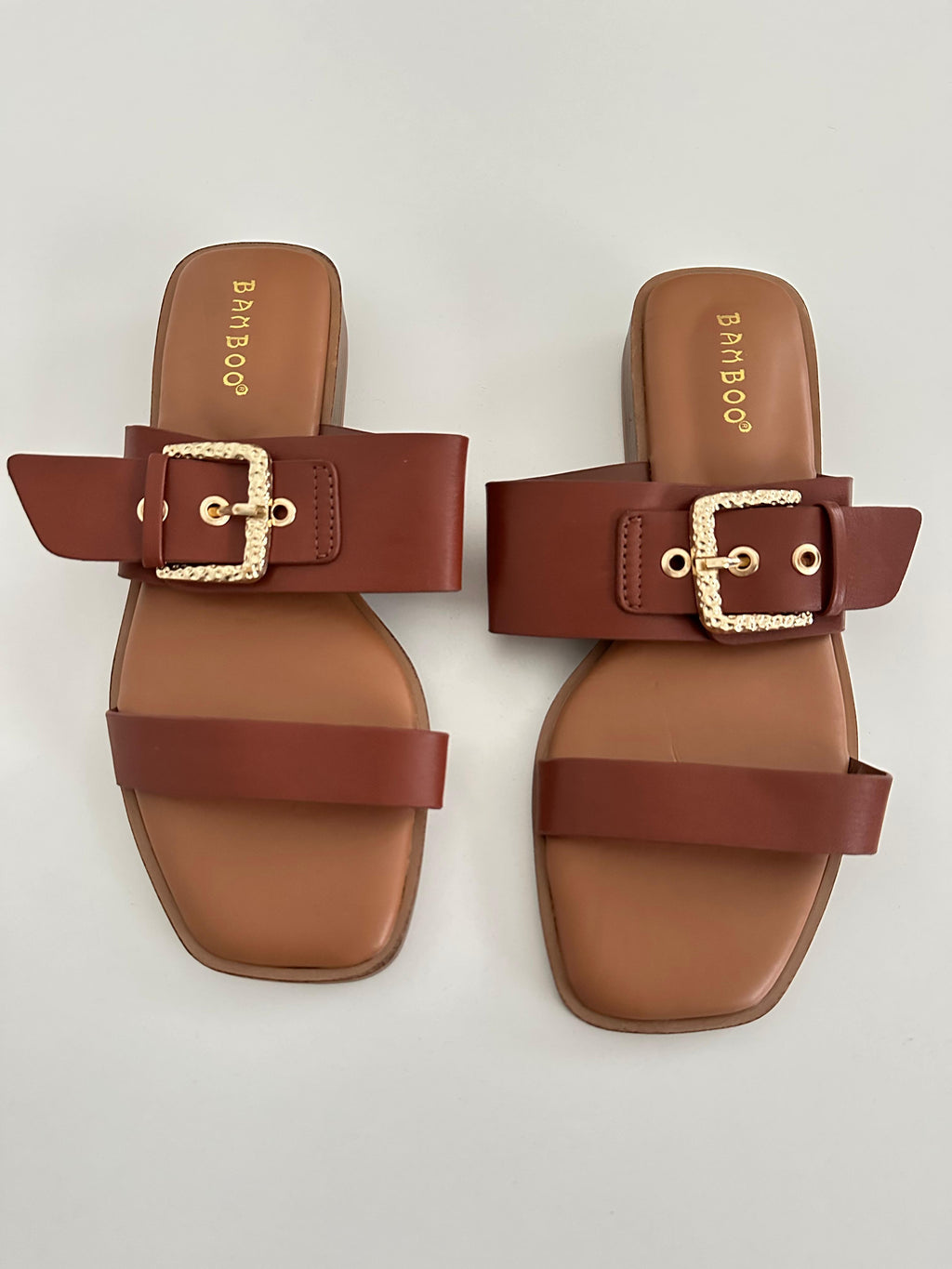 Sandalias broche