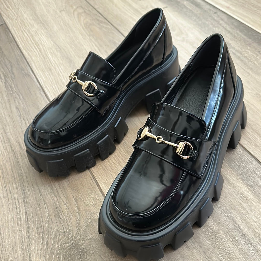 Penny Loafers (charol)”Princess Polly”